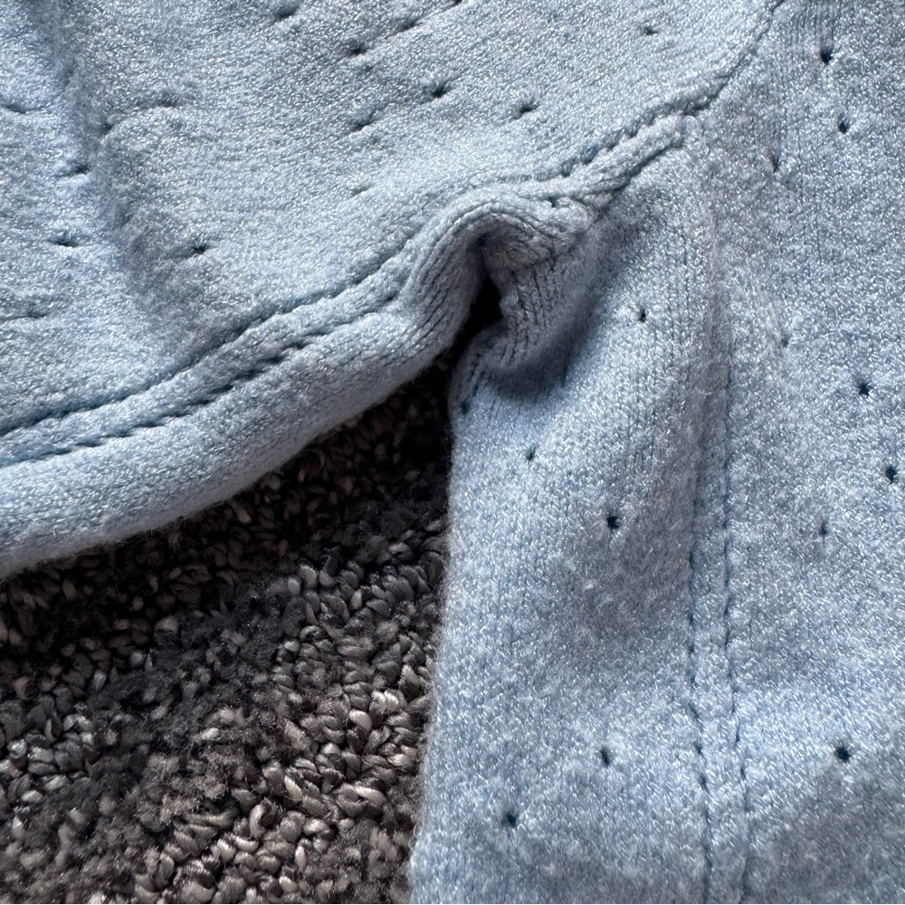 Elegant Sky Blue Crew Neck Sweater Sz L Short Sleeve Classic Casual Comfy Eyelet - Picture 4 of 9
